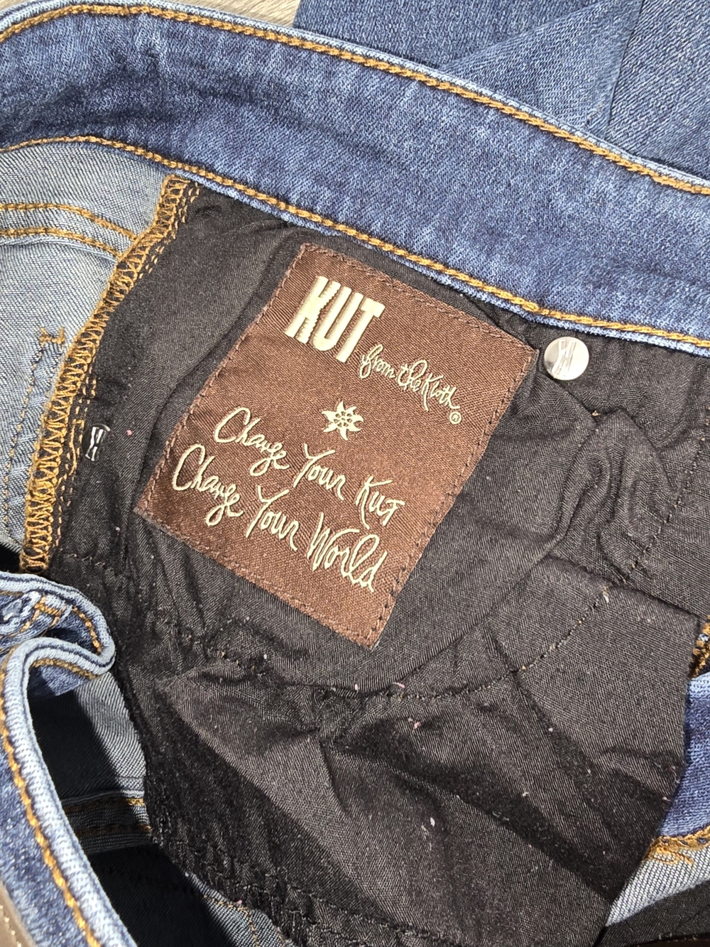 *Kut from the Kloth Straight Leg Jeans in Blue Wash Size 6 Casual - Picture 12 of 12